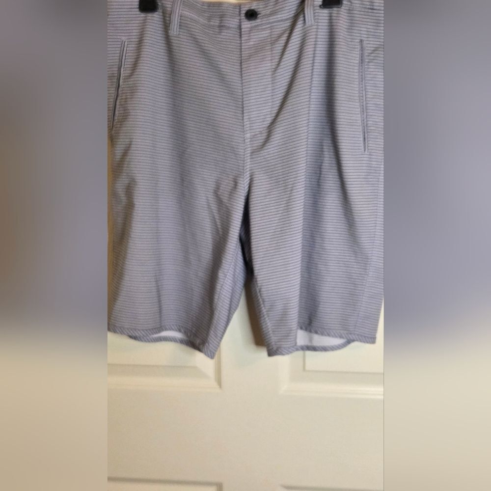 Hurley 36 Gray Black Striped Pockets  Casual Outhing Board Men's Shorts